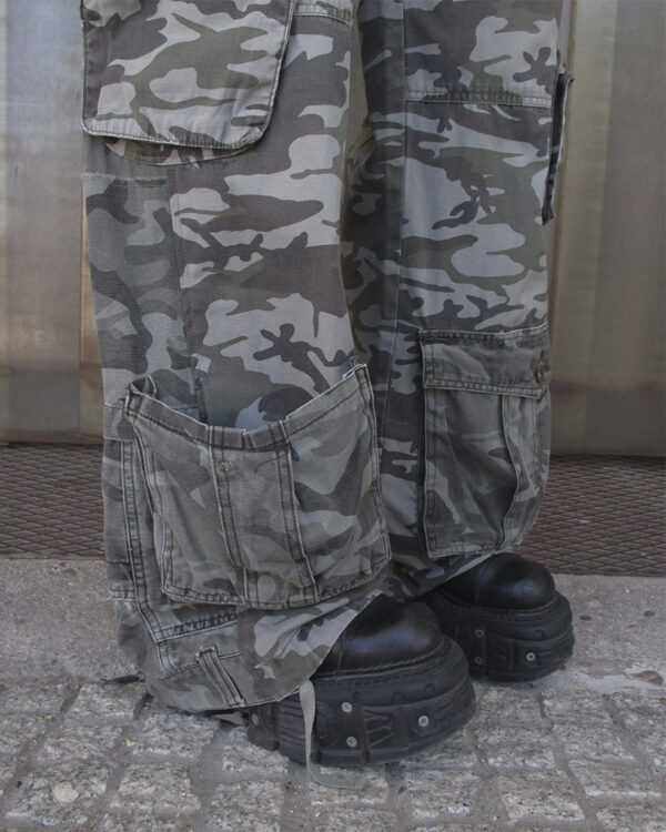 CAMOUFLAGE Y2K PANTS - PIECE 297 - Image 4