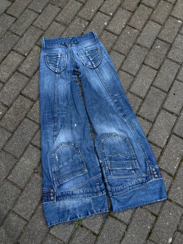 REWORKED Y2K JEANS - PIECE 364 - Image 4