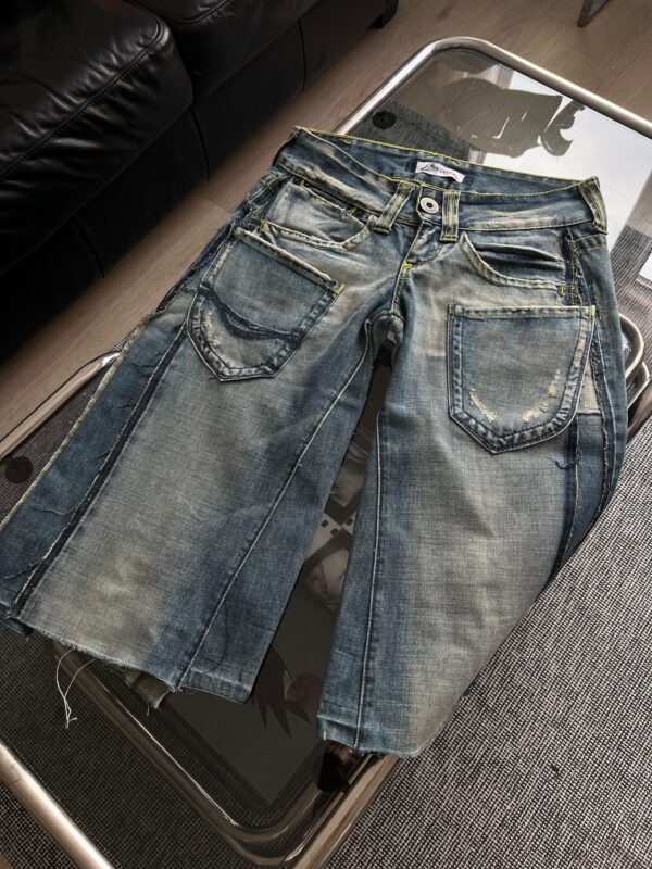 REWORKED Y2K CAPRI JEANS - PIECE 367 - Image 4